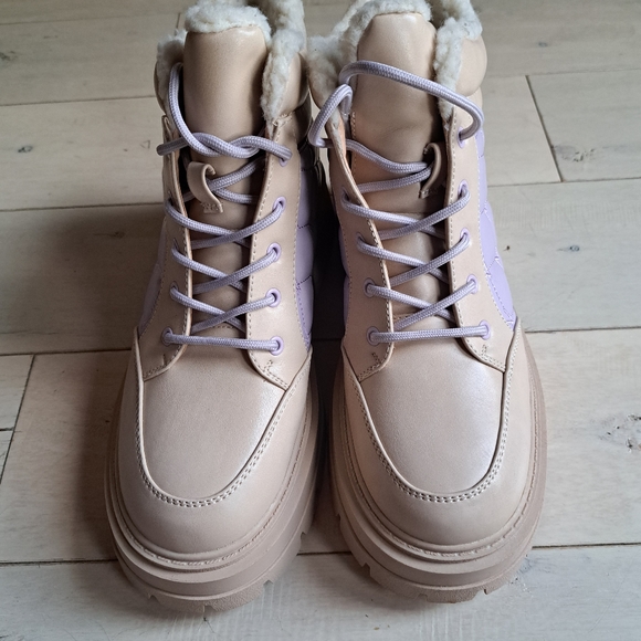 Friella Quilted Lace-Up Boot - New w/t box - Picture 5 of 11